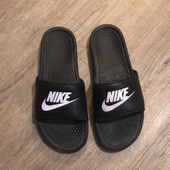 Nike Slides Black - Picture 2 of 5